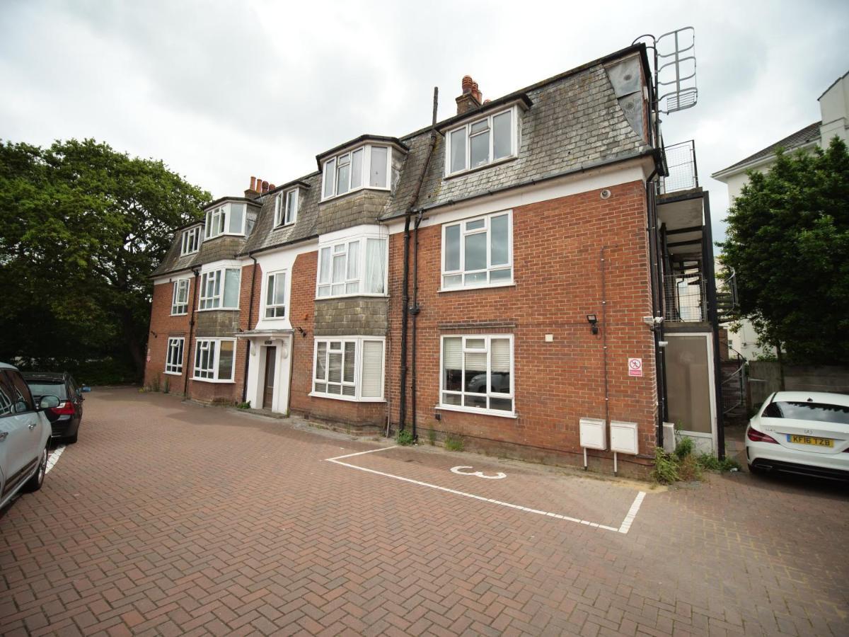 Large 3 Bedroom & 2 Bath - Ground Floor With Parking Bournemouth Eksteriør bilde